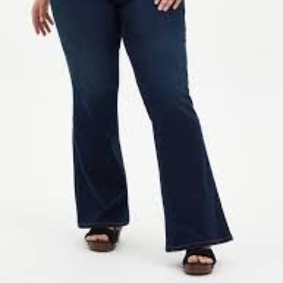 Torrid Dark Wash Bombshell Flare Super Soft High Rise Jeans Women's Size 26T - Picture 16 of 16